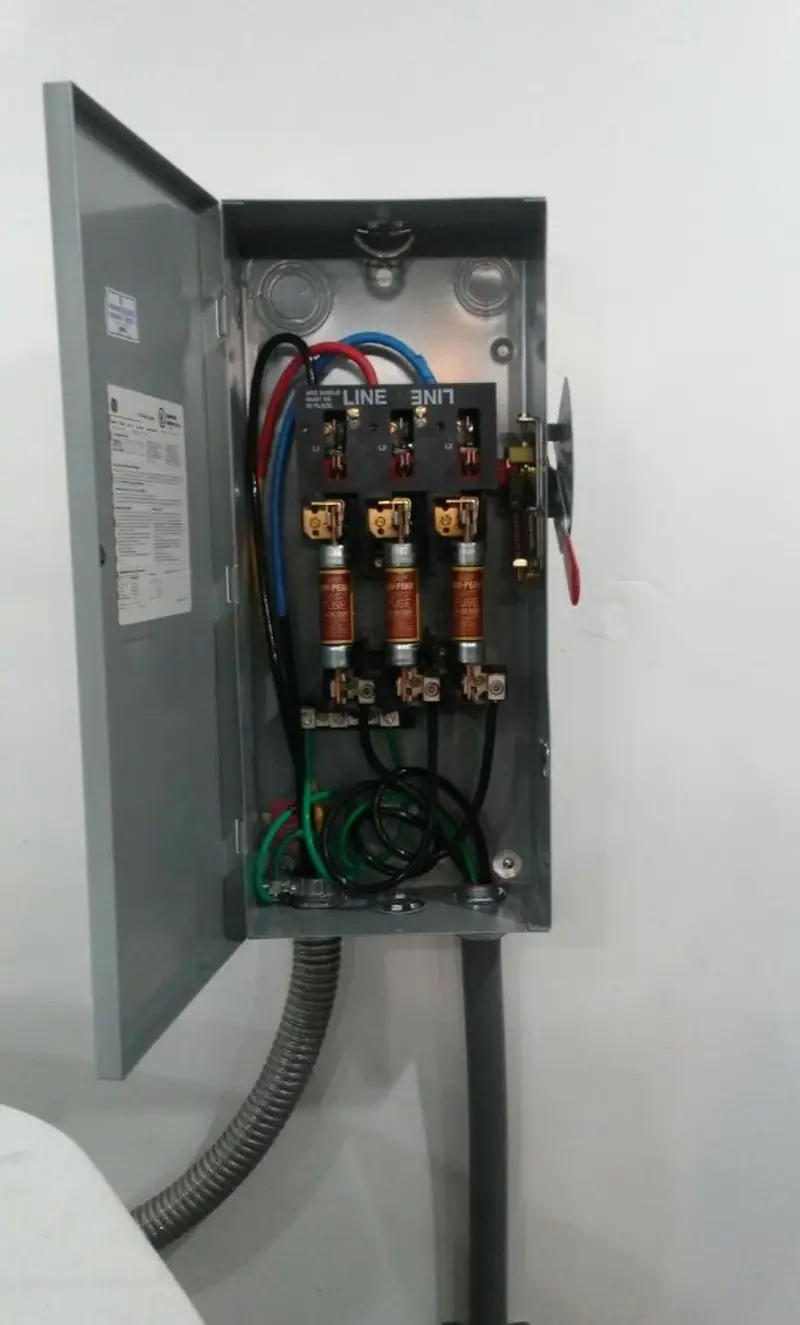 Three-phase disconnect switch installed for Smoke Detector Installation in Los Osos